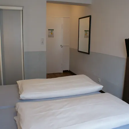 Bahn-hotel 3* Dusseldorf