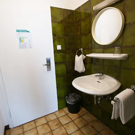Bahn-hotel Hotel Dusseldorf