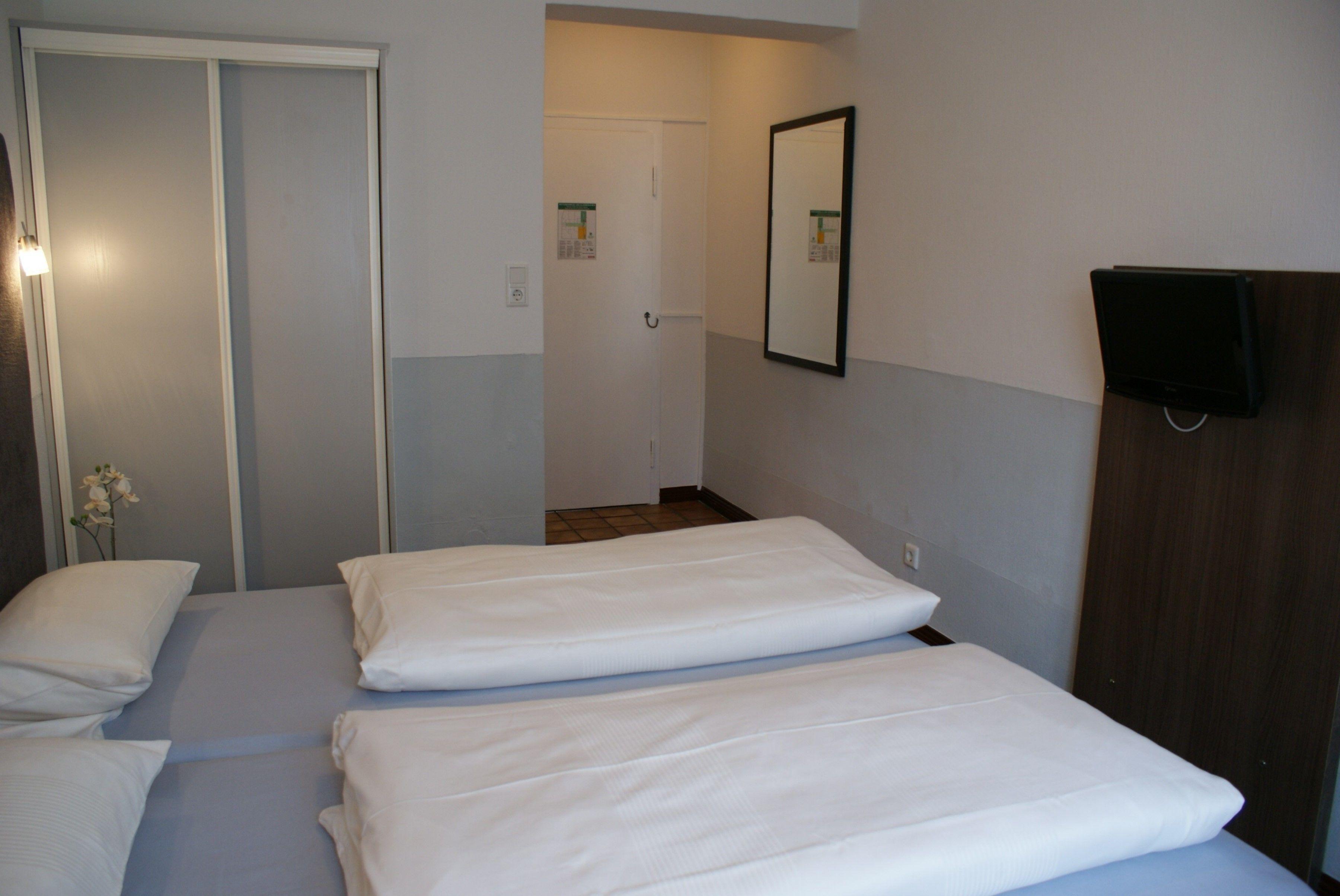 Bahn-hotel 3* Dusseldorf